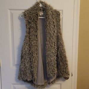 Super cute grey fur vest size M